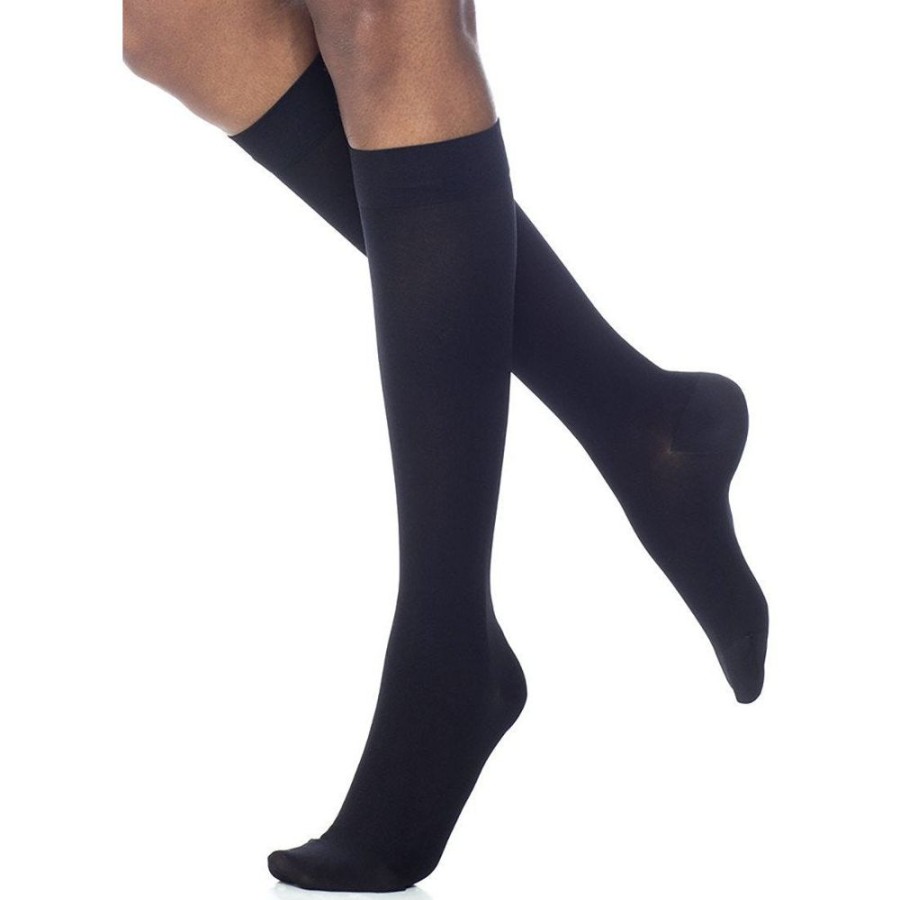 Knee High W/ Silicone Sigvaris | Dynaven Opaque Women'S Knee High 20-30 Mmhg W/ Silicone Top