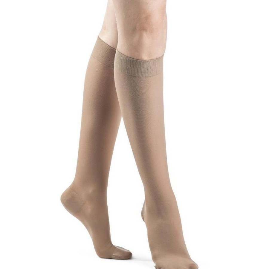 Knee High W/ Silicone Sigvaris | Dynaven Opaque Women'S Knee High 20-30 Mmhg W/ Silicone Top